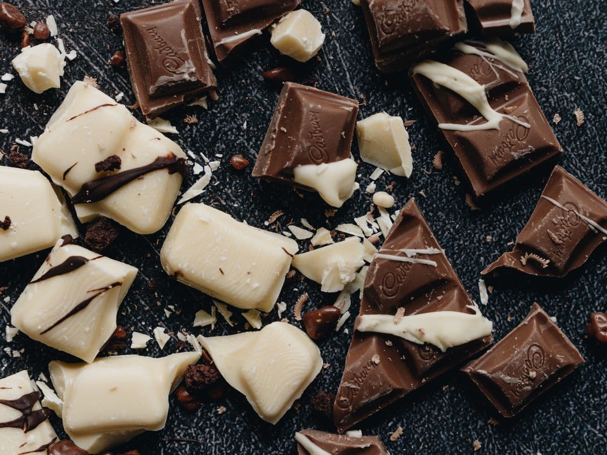 Barra de chocolate branco com framboesa — 100 g