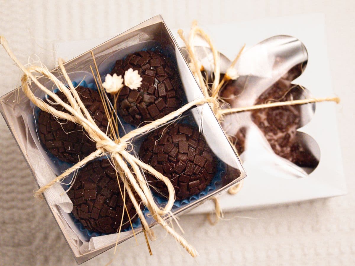 Trufas sortidas — caixa com 12